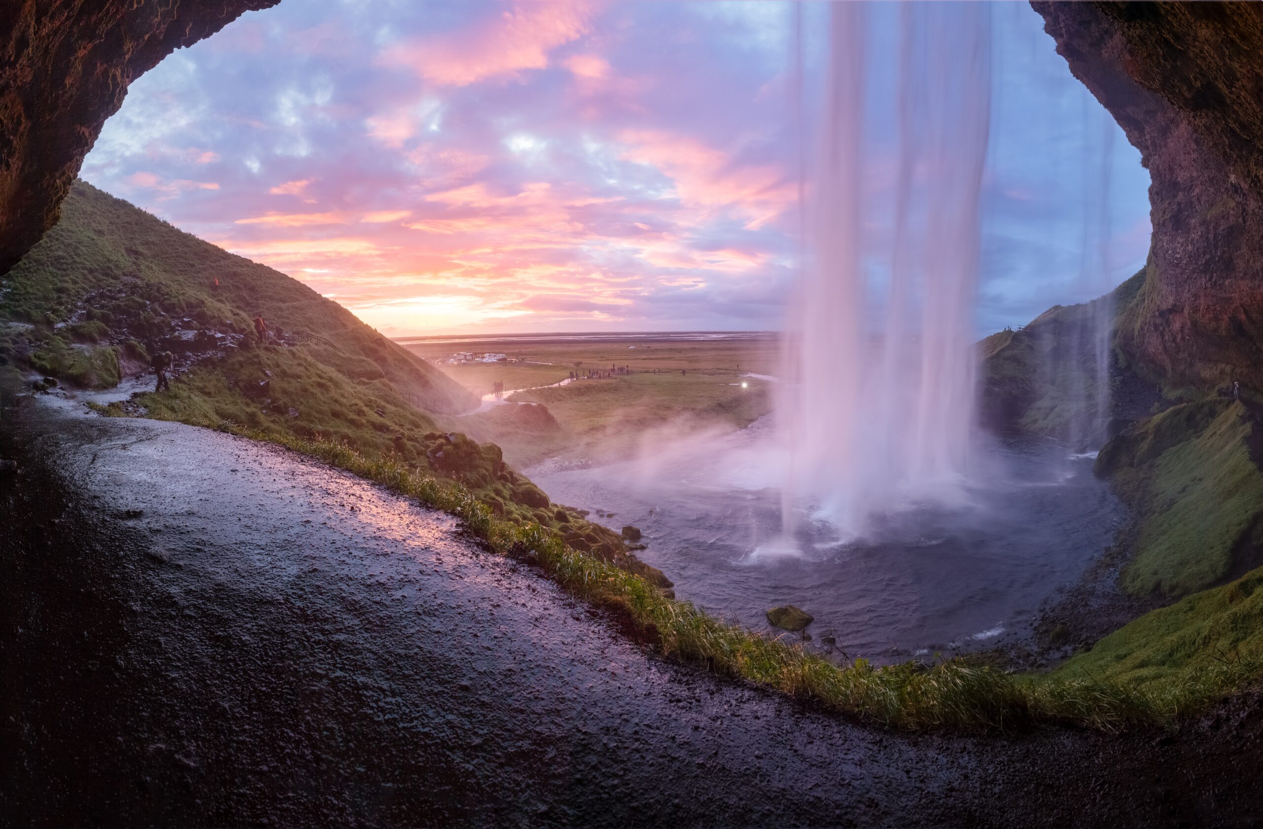 shallow focus photography of water falls